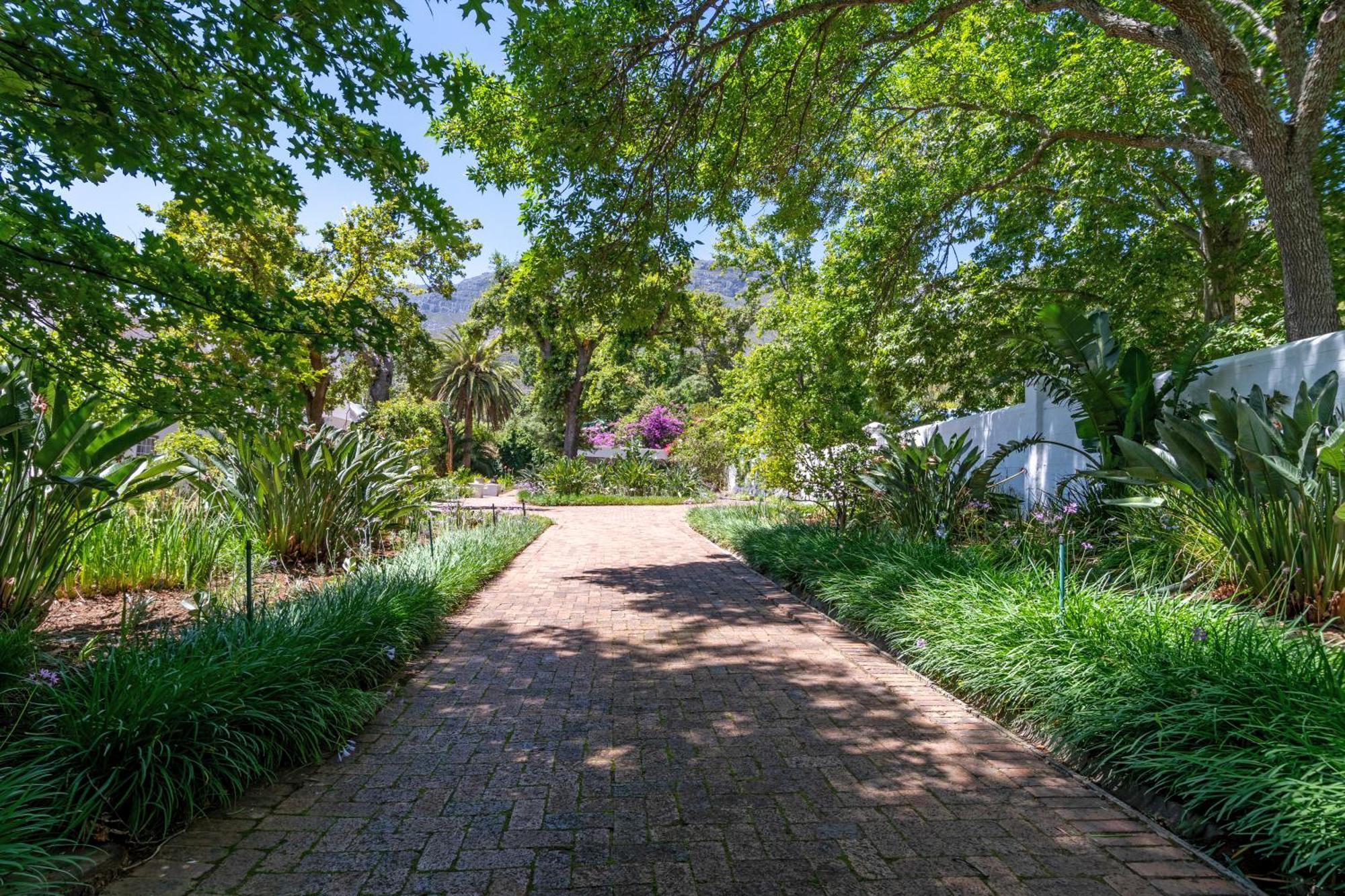 Mont Angelis Aparthotel Stellenbosch Exteriör bild